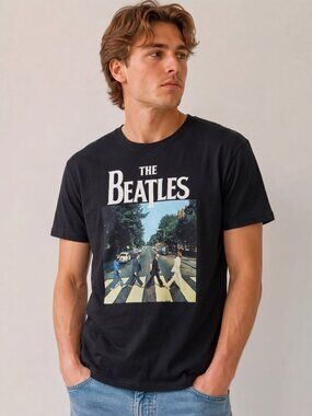 The Beatles  "ABBEY ROAD "  Tee (XL)